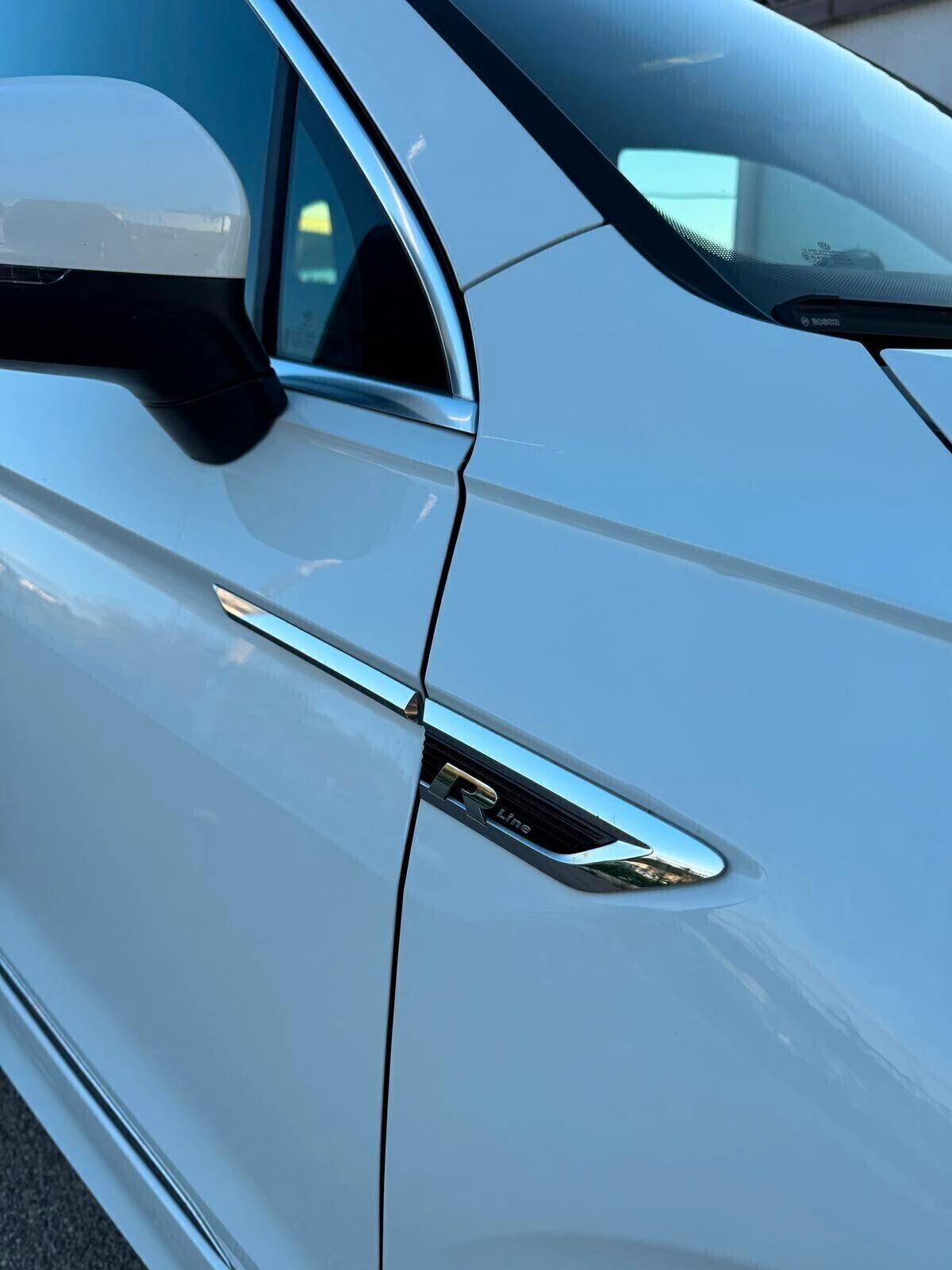 Volkswagen Tiguan 2.0 TDI SCR DSG 4MOTION Executive R-Line BMT