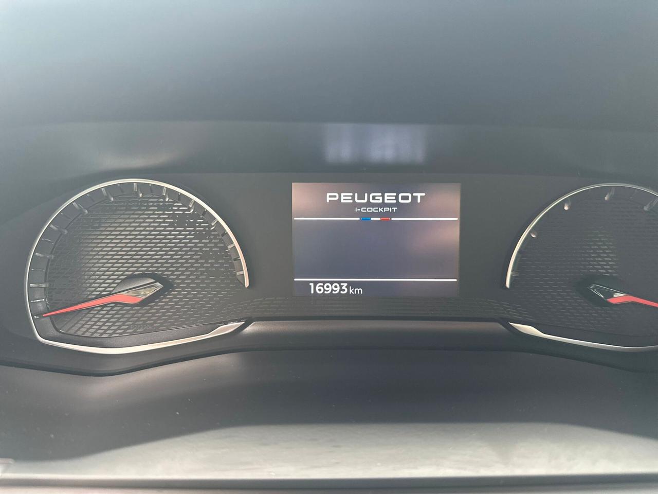 Peugeot 2008 PureTech 100 S&S Allure