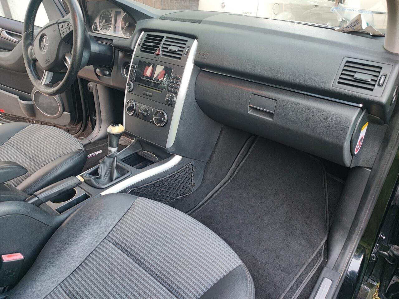 Mercedes-benz B 200 CDI Sport neopatentati premium