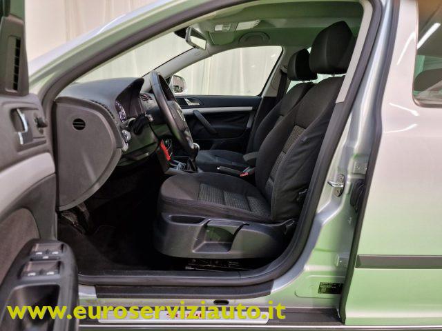 SKODA Octavia 1.8 TFSI 4x4 Wagon Scout