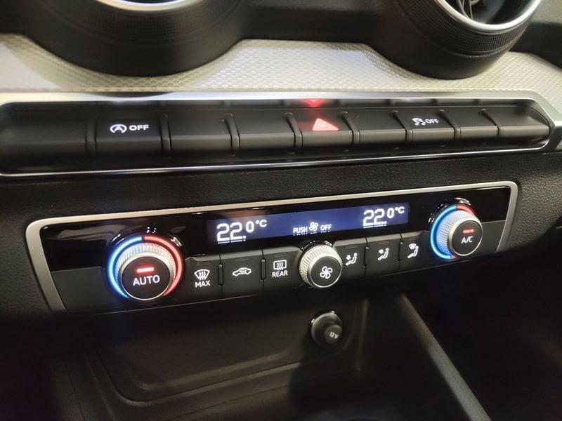 Audi Q2 Q2 35 2.0 tdi Identity Black s-tronic