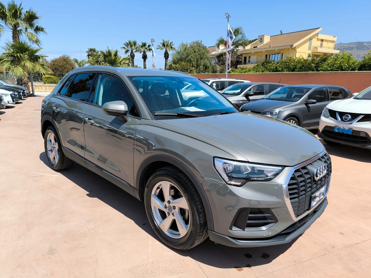 Audi Q3 35 TDI S tronic Business