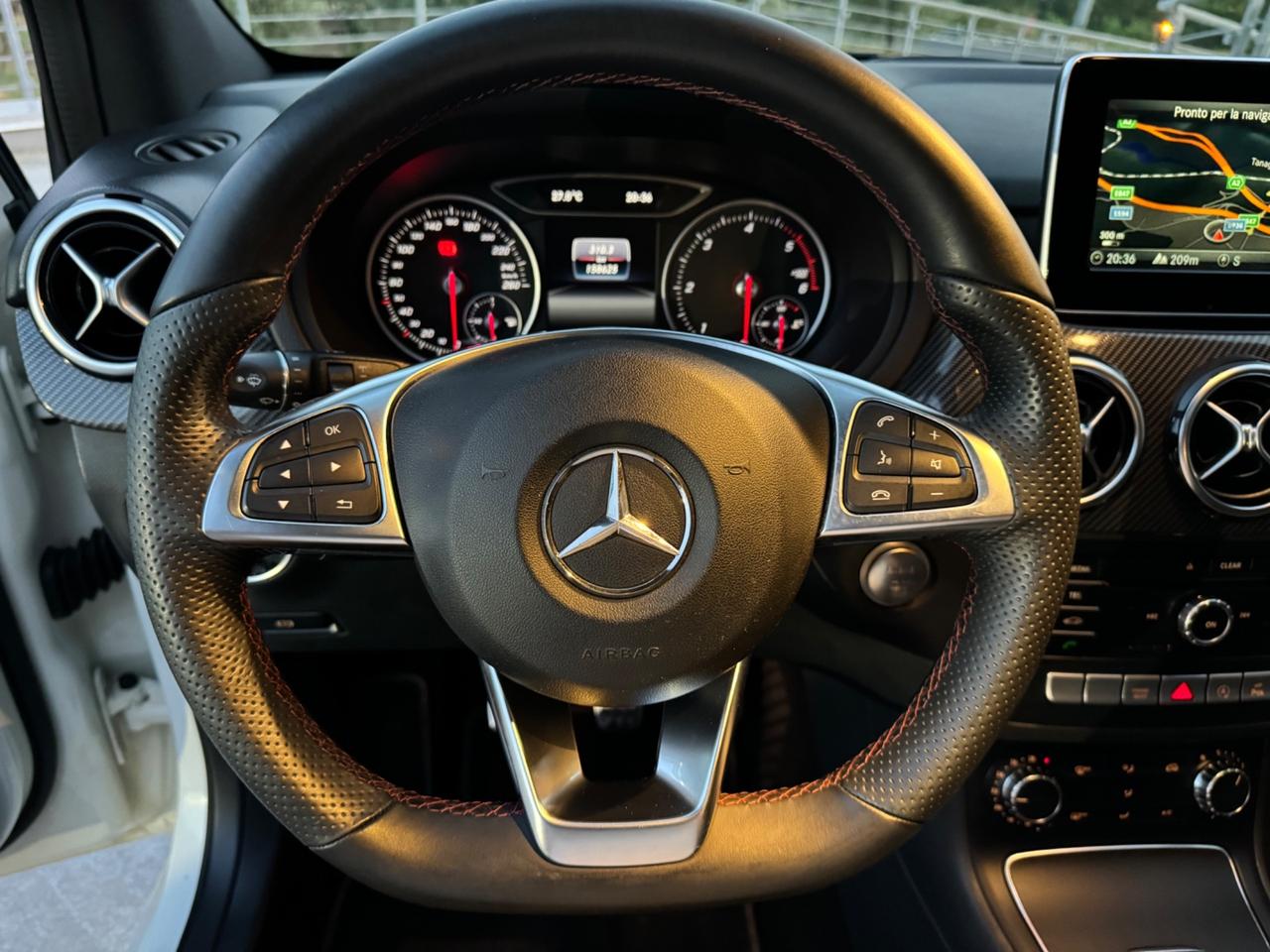 Mercedes-benz B 180 B 180 d Premium
