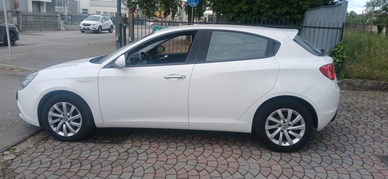 Alfa Romeo Giulietta 1.6 JTDm neopatentati euro 6
