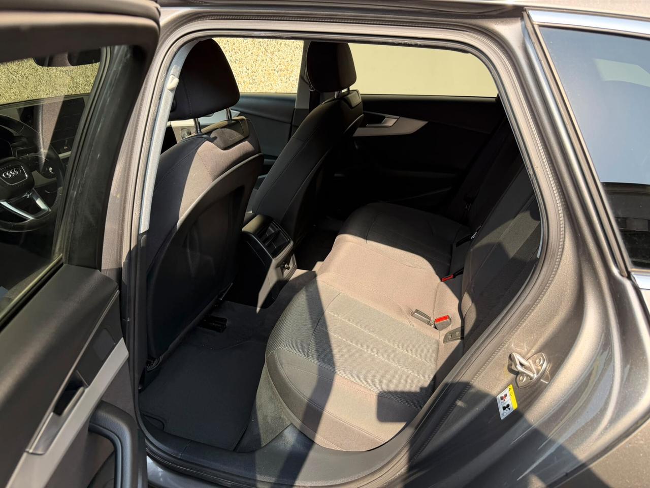 Audi A4 Avant 30 TDI/136 CV S tronic line edition