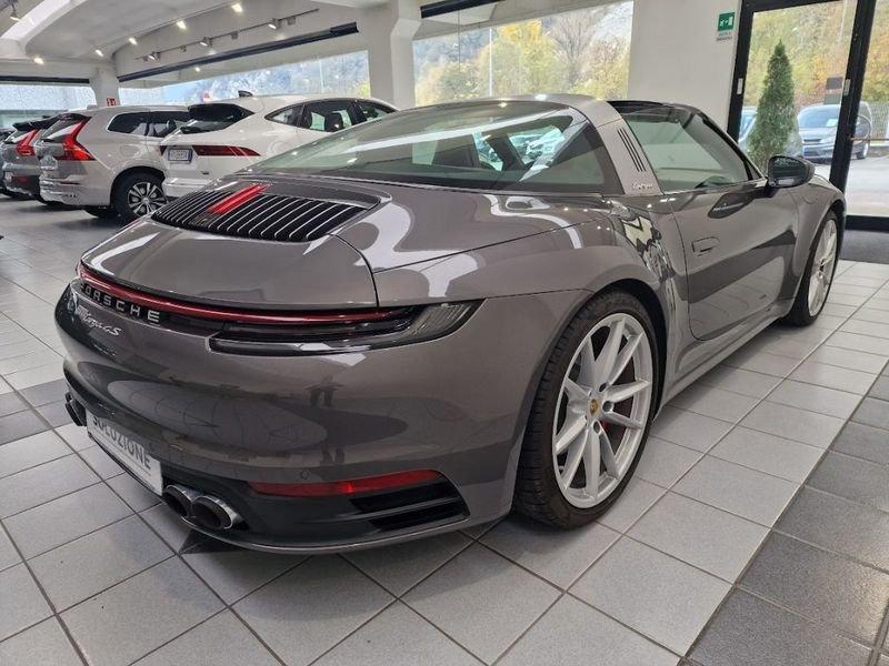 Porsche 911 992 targa 4S