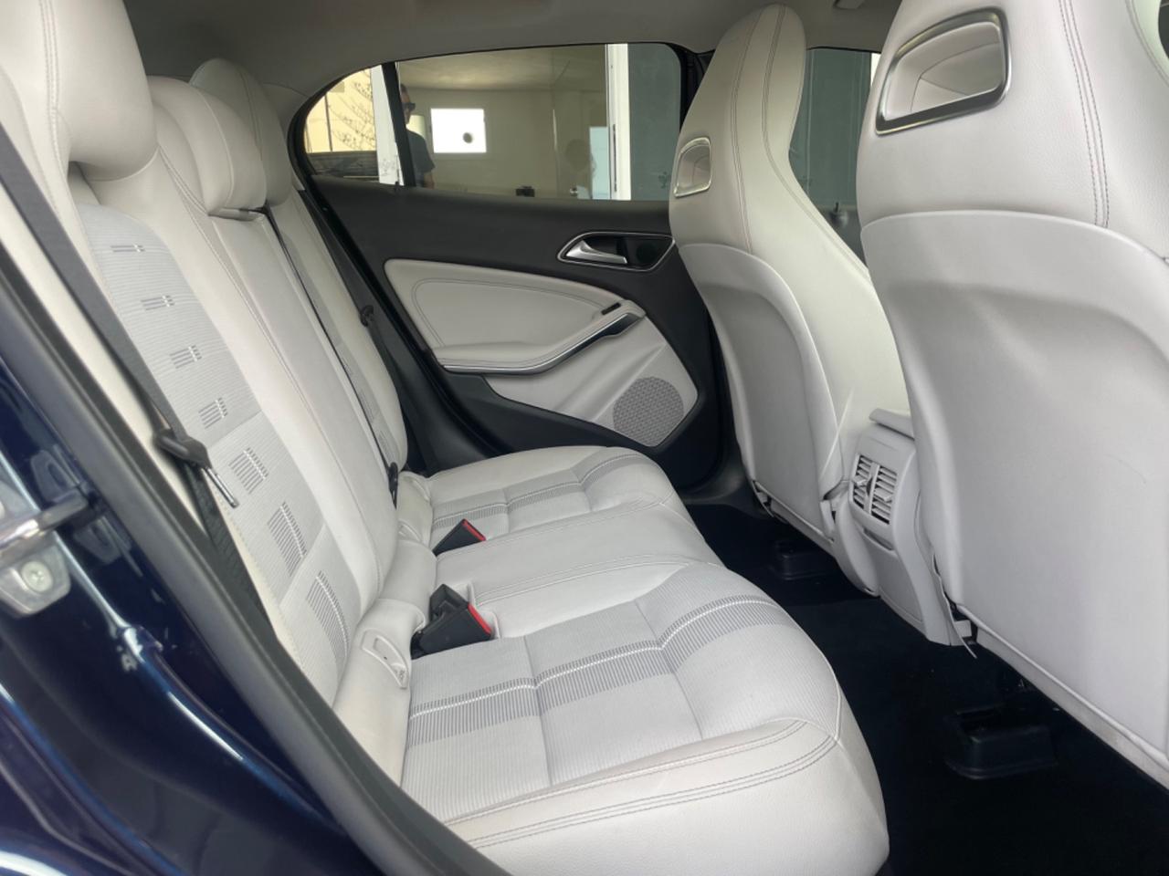 Mercedes-benz GLA 180 GLA 200 d Automatic Premium