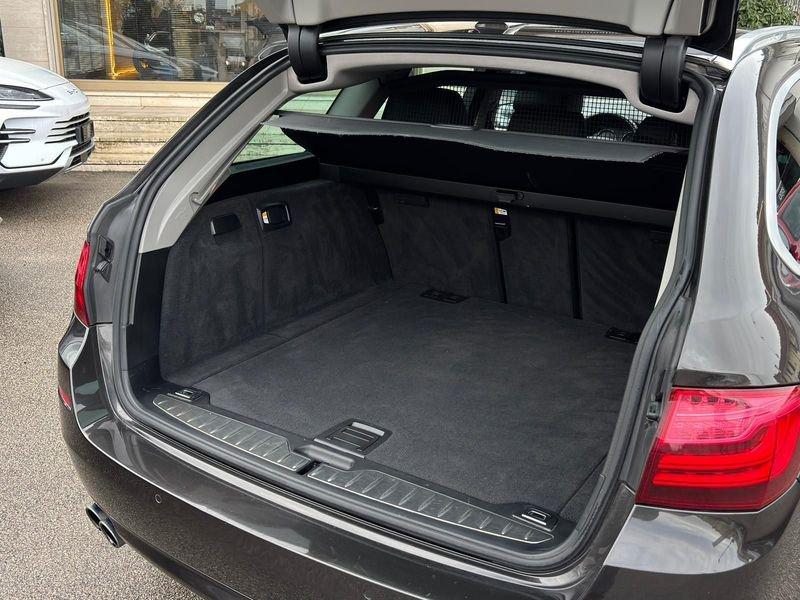 BMW Serie 5 520d Luxury Touring aut