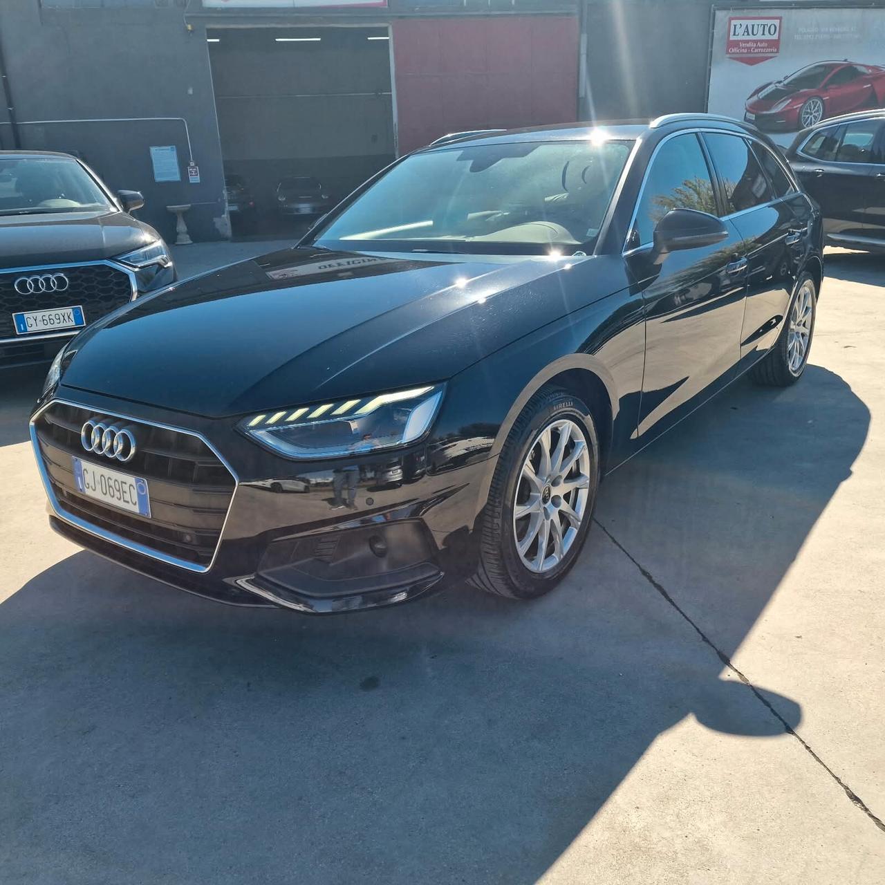 Audi A4 Avant 35 TDI/163 CV S tronic line edition UNICO PROPRIETARIO IVA DEDUCIBILE
