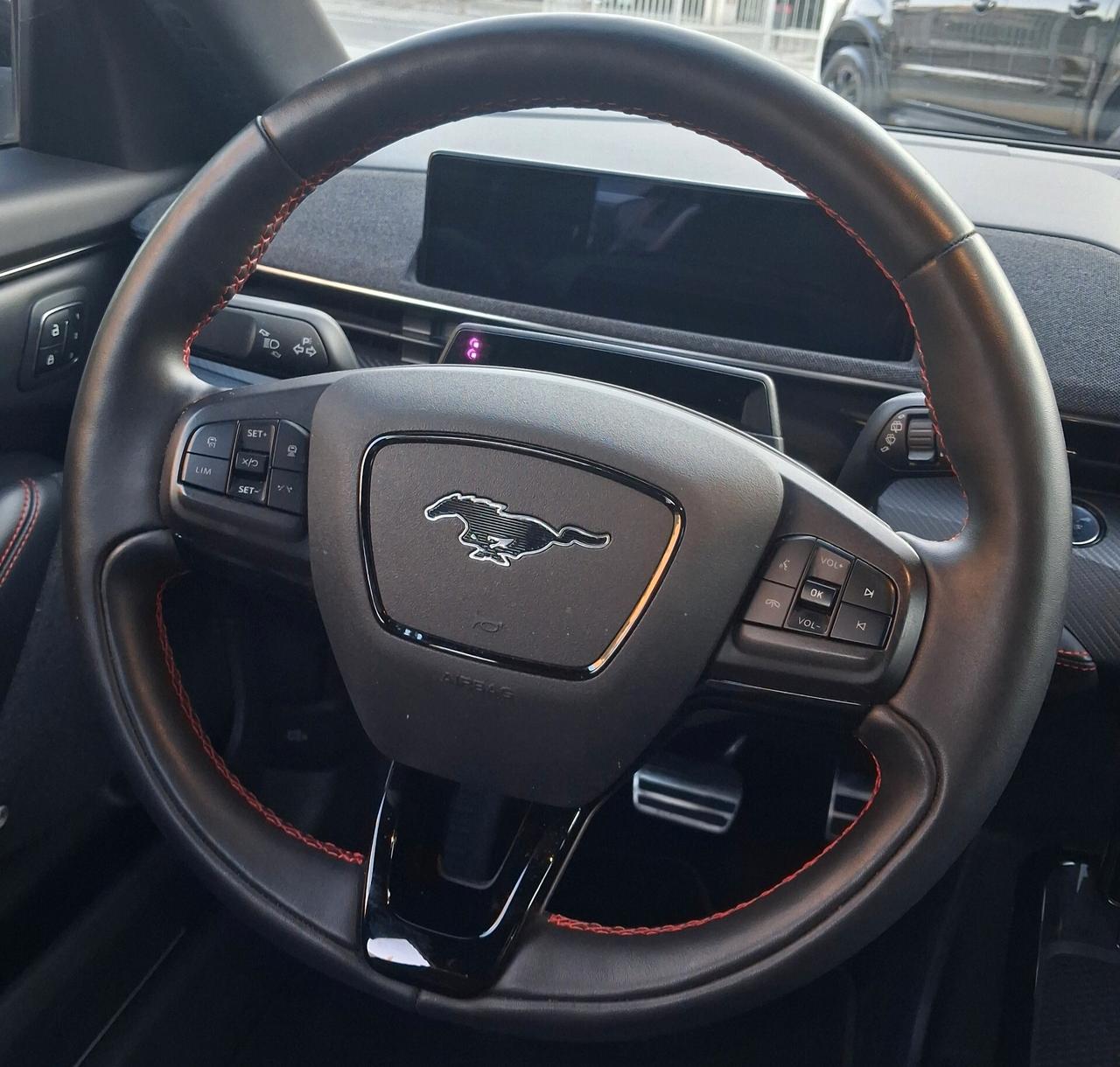 Ford Mustang Mach-E AWD Extended Range 371 CV