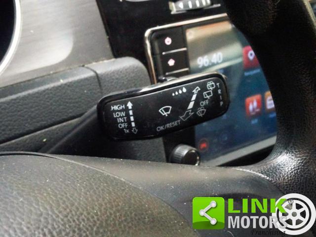 VOLKSWAGEN Golf 1.6 TDI 5p. Highline BlueMotion IN ARRIVO....