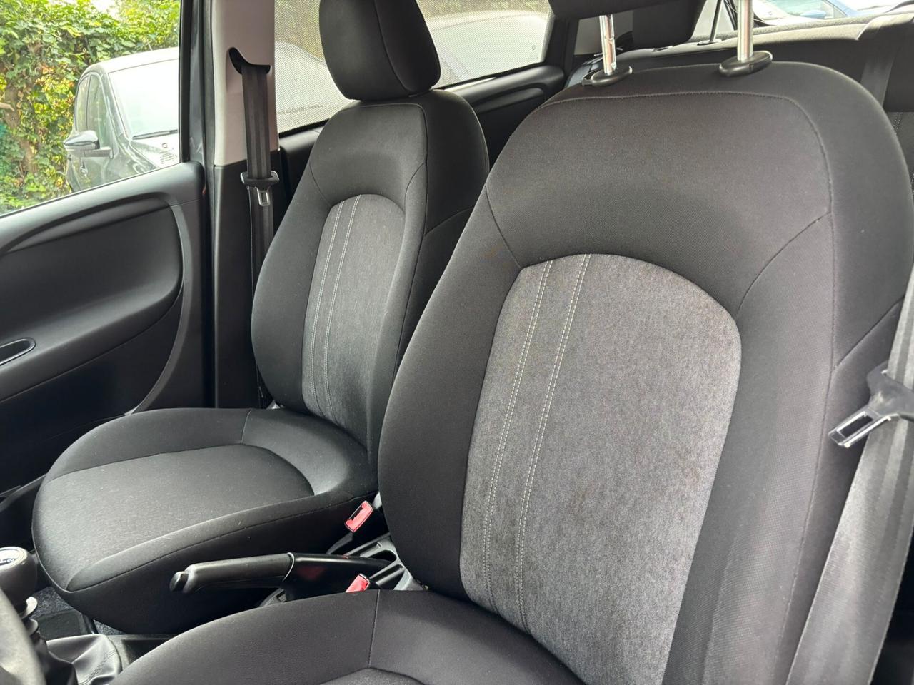 Fiat Punto 1.2 8V 5 porte Lounge OK Neopatentati