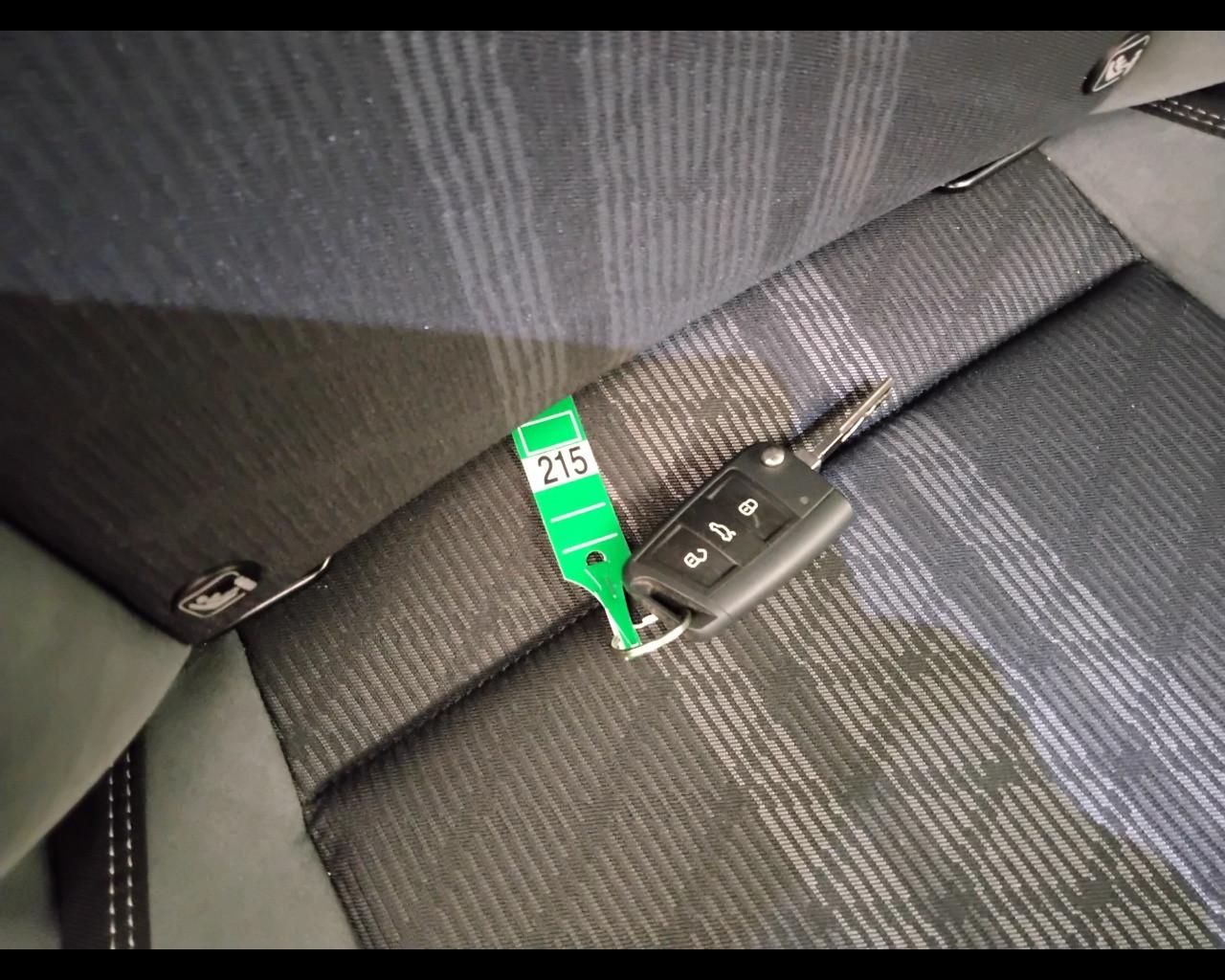 VOLKSWAGEN Taigo - Taigo 1.0 tsi R-Line 115cv