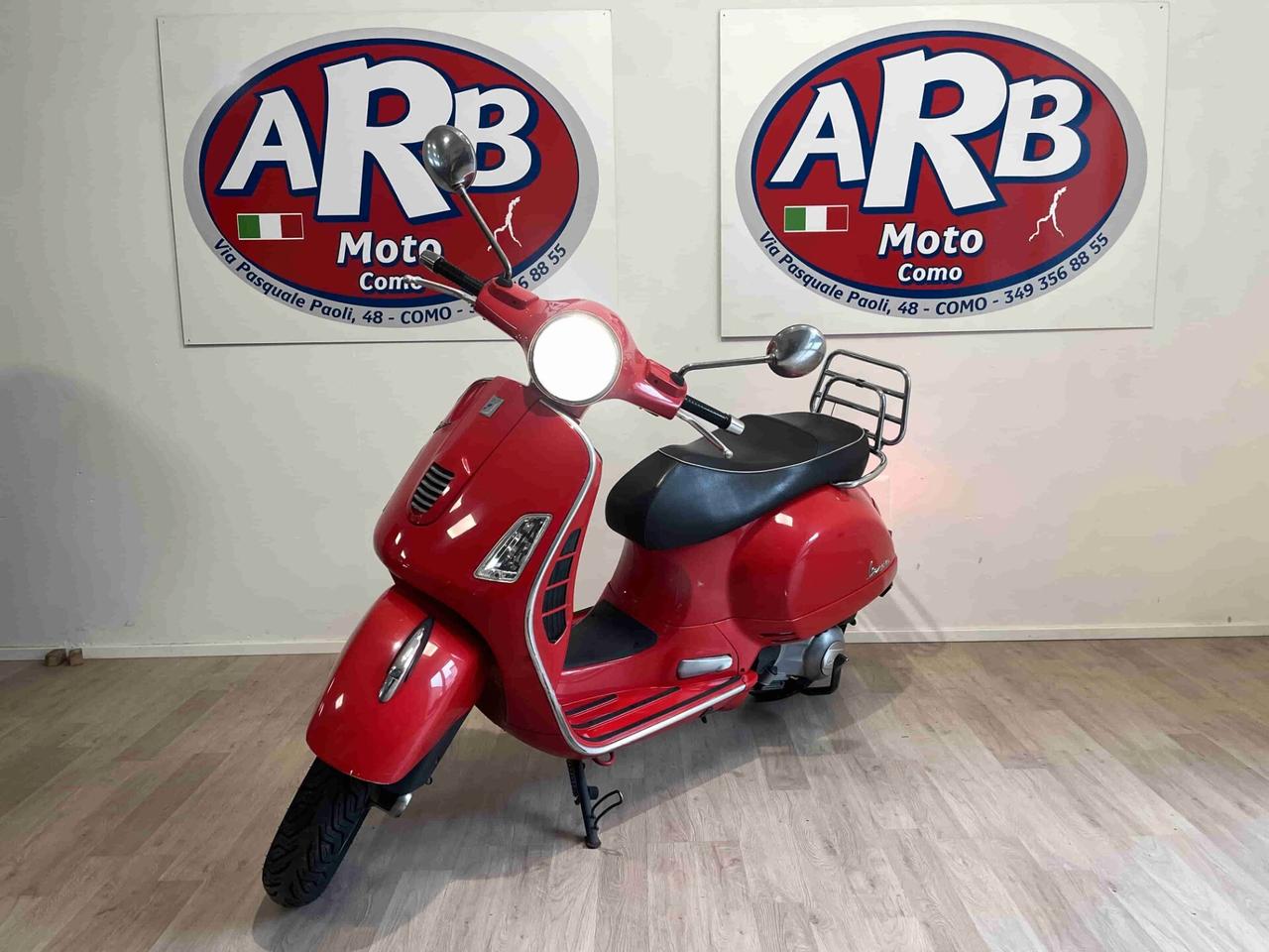 Piaggio Vespa 300 GTS gts ie