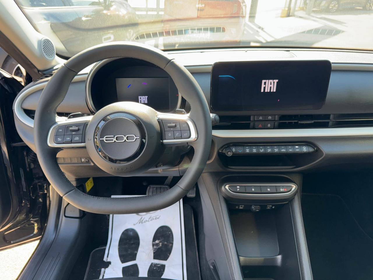 FIAT 600 1.2cc Hybrid 101cv DCT MHEV
