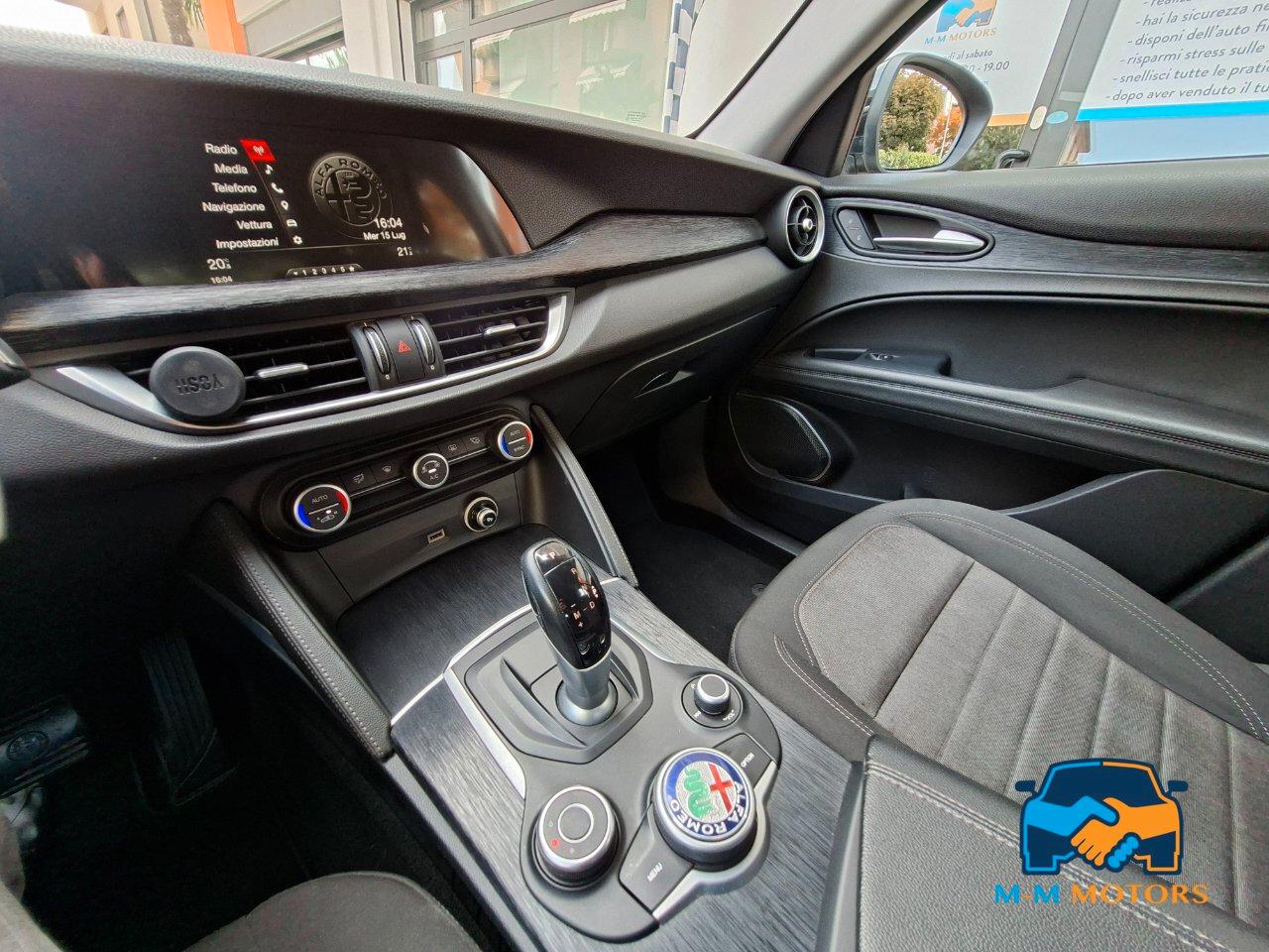 Alfa Romeo Stelvio 2.2 t Super Q4 190cv cinghia nuova