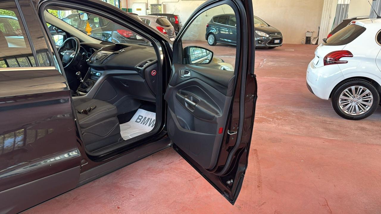 Ford Kuga 2.0 TDCI 115 CV 2WD Titanium