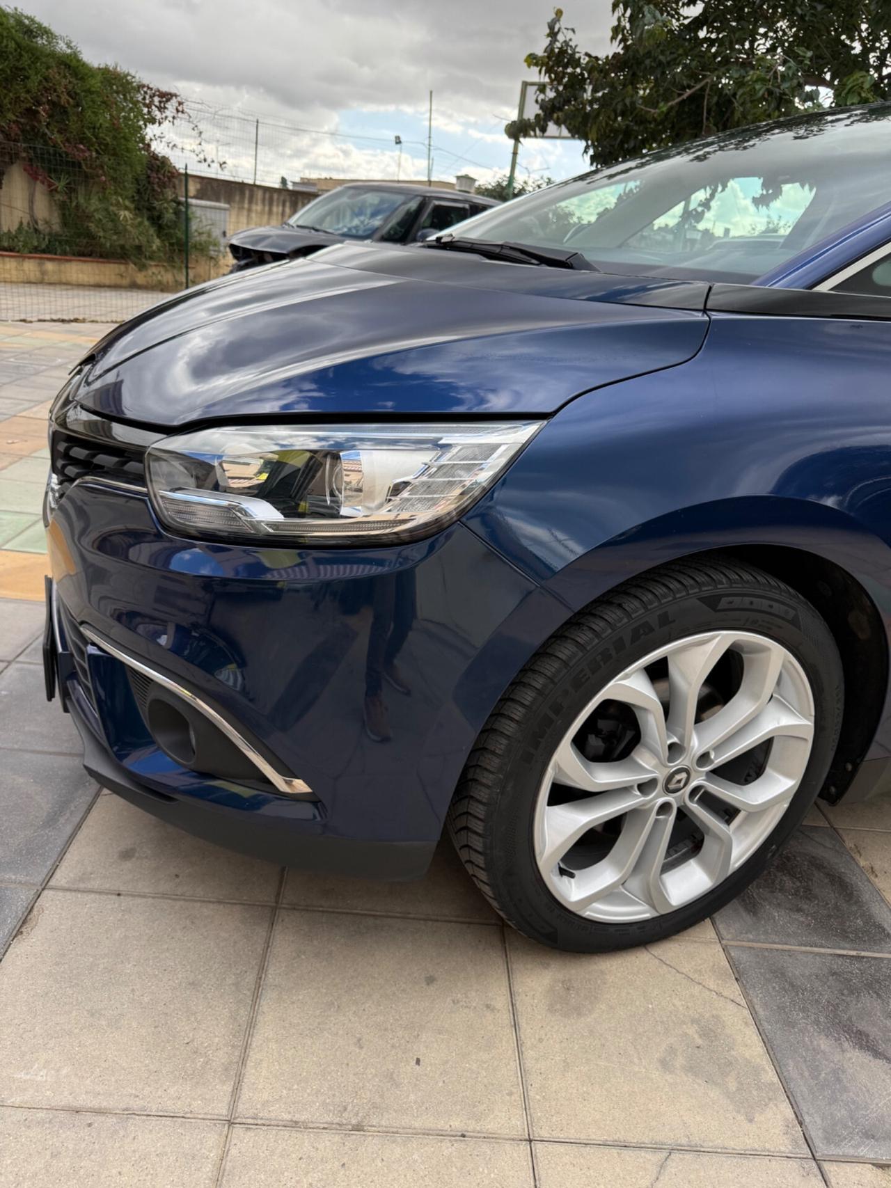 Renault Grand Scenic dCi 8V 110 CV EDC Energy Intens