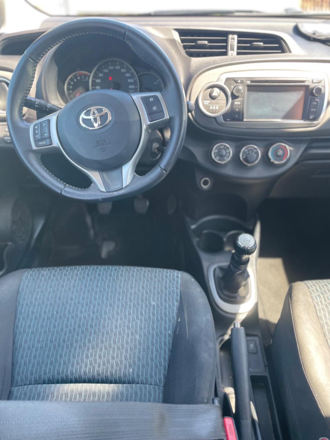 Toyota Yaris 1.0 5 porte Lounge