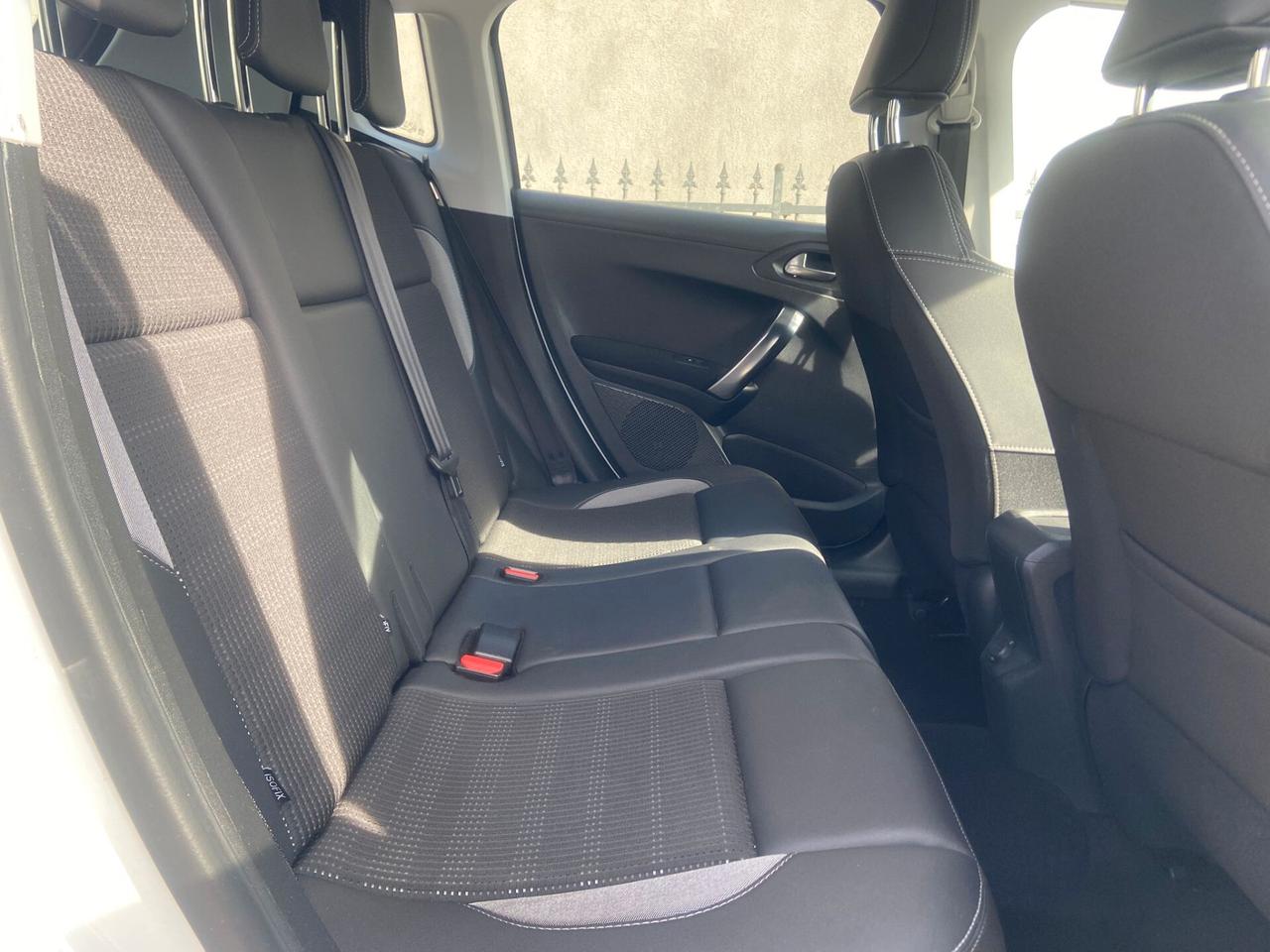 Peugeot 2008 BlueHDi 120 S&S Allure