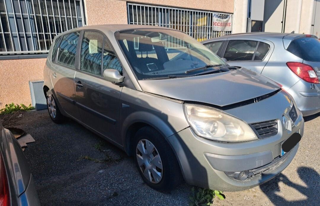 Renault Scenic 1.5 td 105 cv 380000 km
