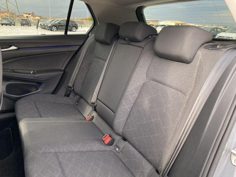 Volkswagen Golf 8 Life 2.0 TDI 115CV