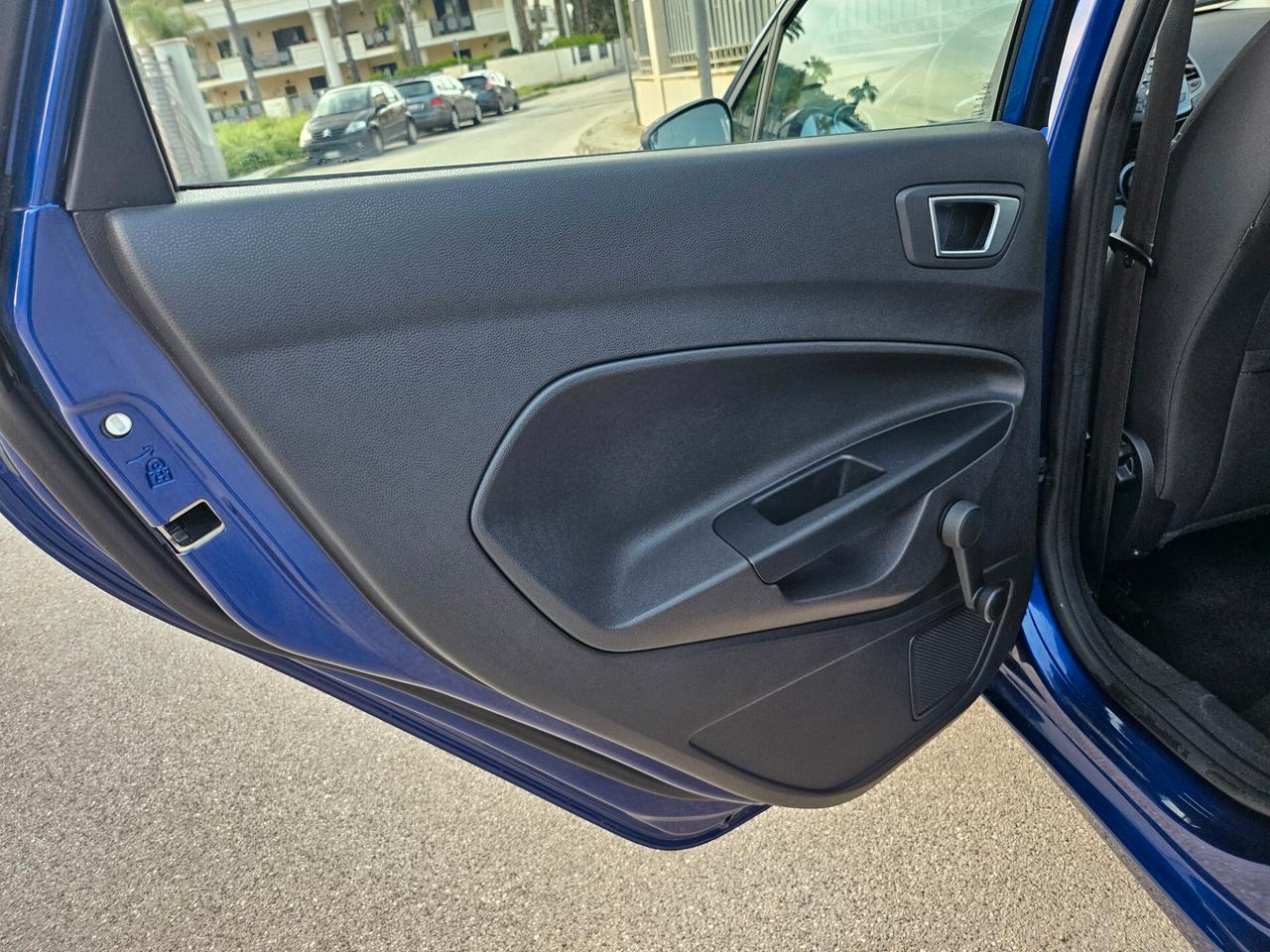 Ford Fiesta 1.5 TDCi 75CV 5 porte Business