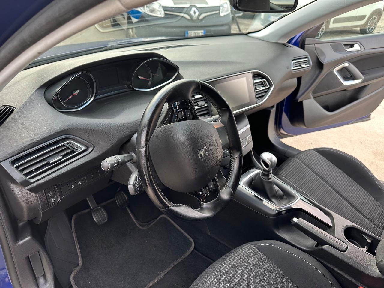 Peugeot 308 BlueHDi 130 S&S SW Allure