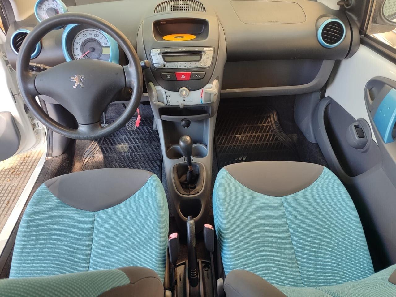 Peugeot 107 1.0 BENZ. 68CV.