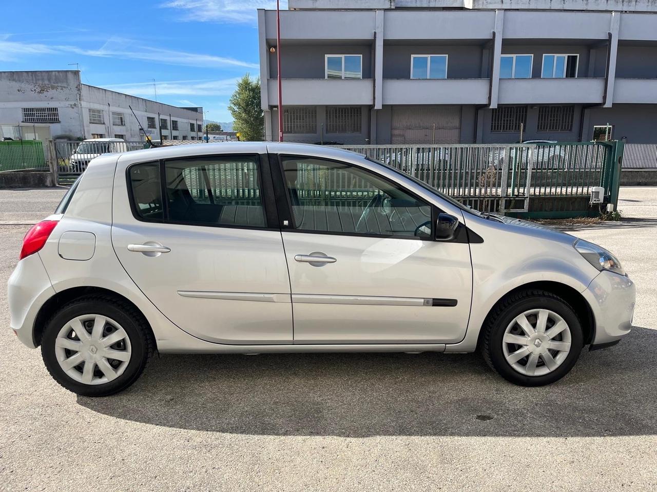 Renault Clio 1.2 benzina 16V Km 132.000