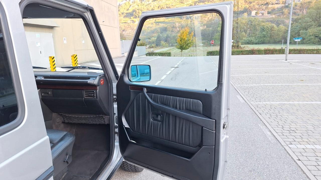 Mercedes-Benz Classe G 300 passo corto Tetto