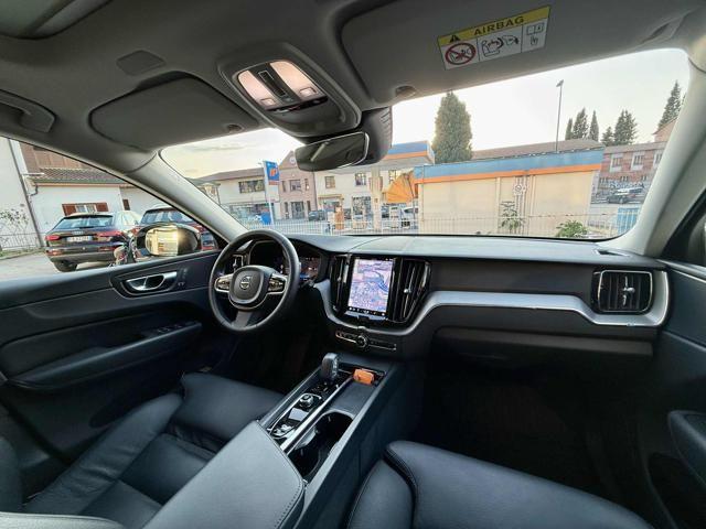 VOLVO XC60 B4 (d) AWD automatico Ultimate Dark