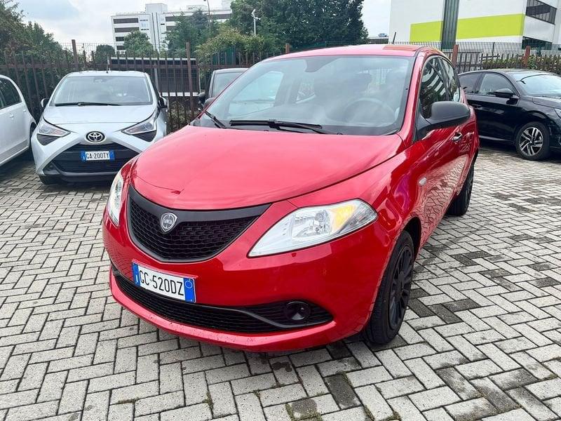 Lancia Ypsilon 1.2 69 CV 5 porte GPL Ecochic Silver