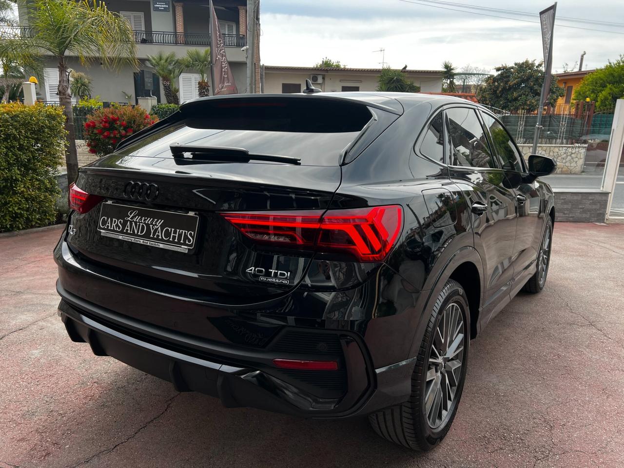 Audi Q3 SPB 40 TDI Quattro S tronic S Line-MATRIX