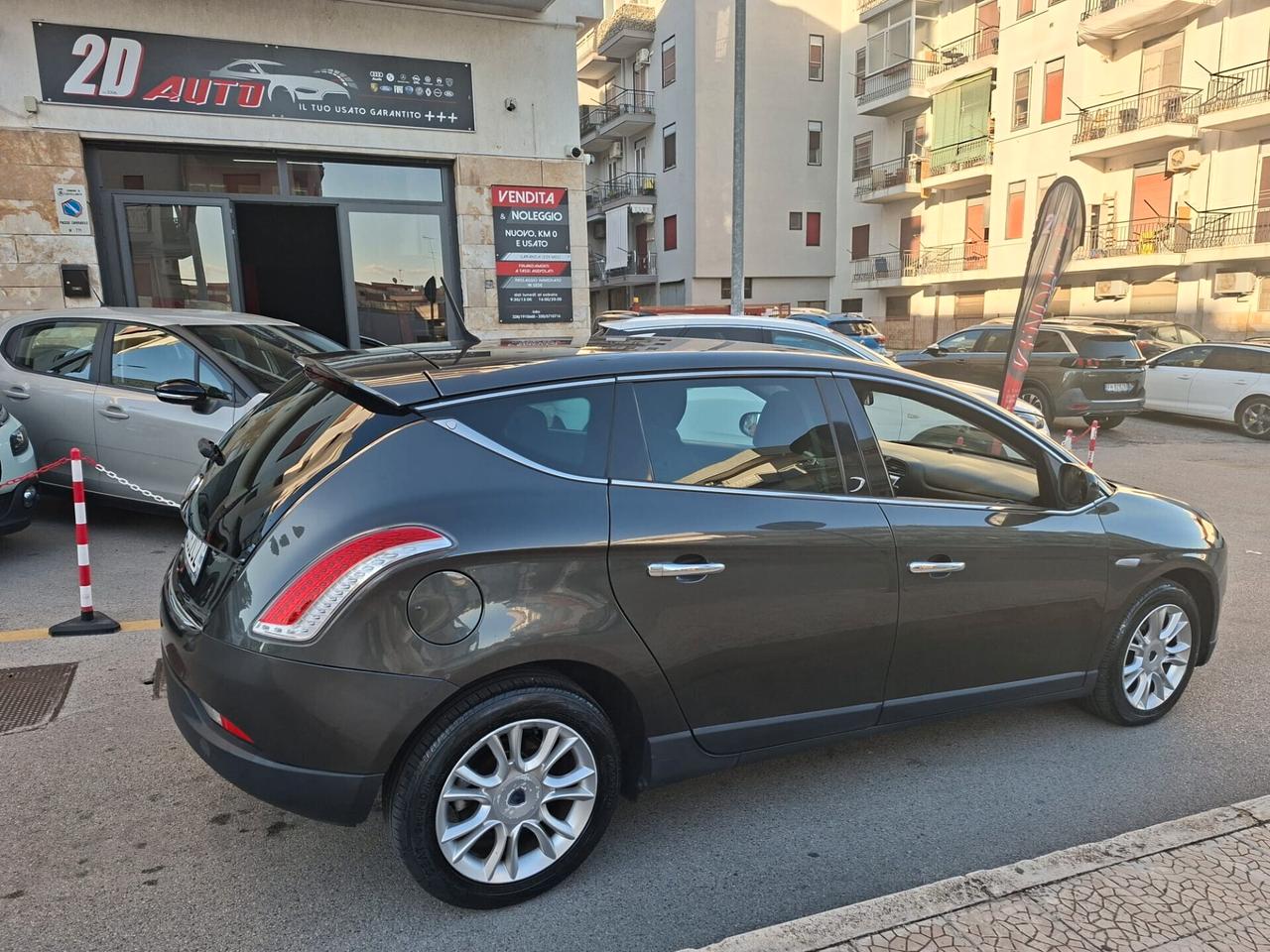 Lancia Delta 1.6 MJT Silver * Alcantara * garantita 12 mesi
