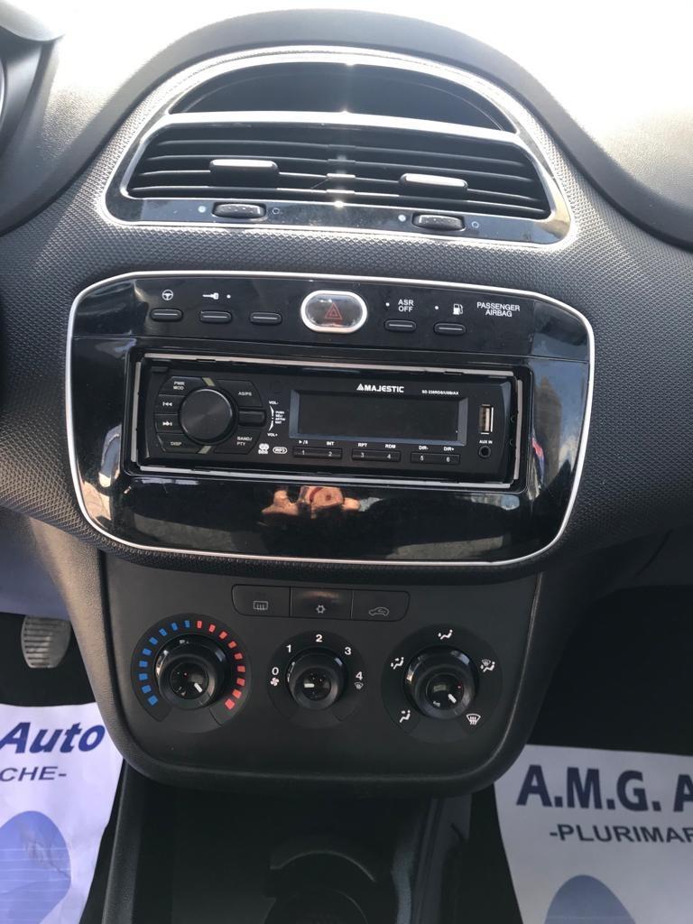 Fiat Punto 1.4 8V 77 CV 57 KW 5 porte Easypower Lounge