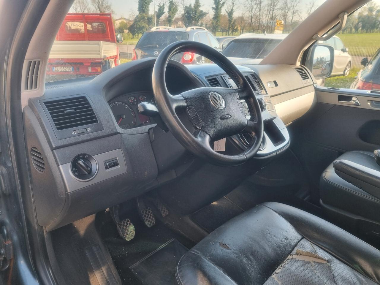 VOLKSWAGEN MULTIVAN 2.5 TDI 130CV COMFORTLINE