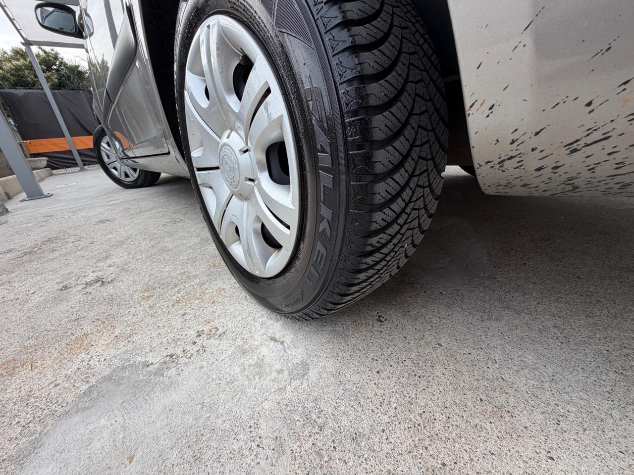 SKODA FABIA 1.4 BENZINA EURO4 COMERCIANTI