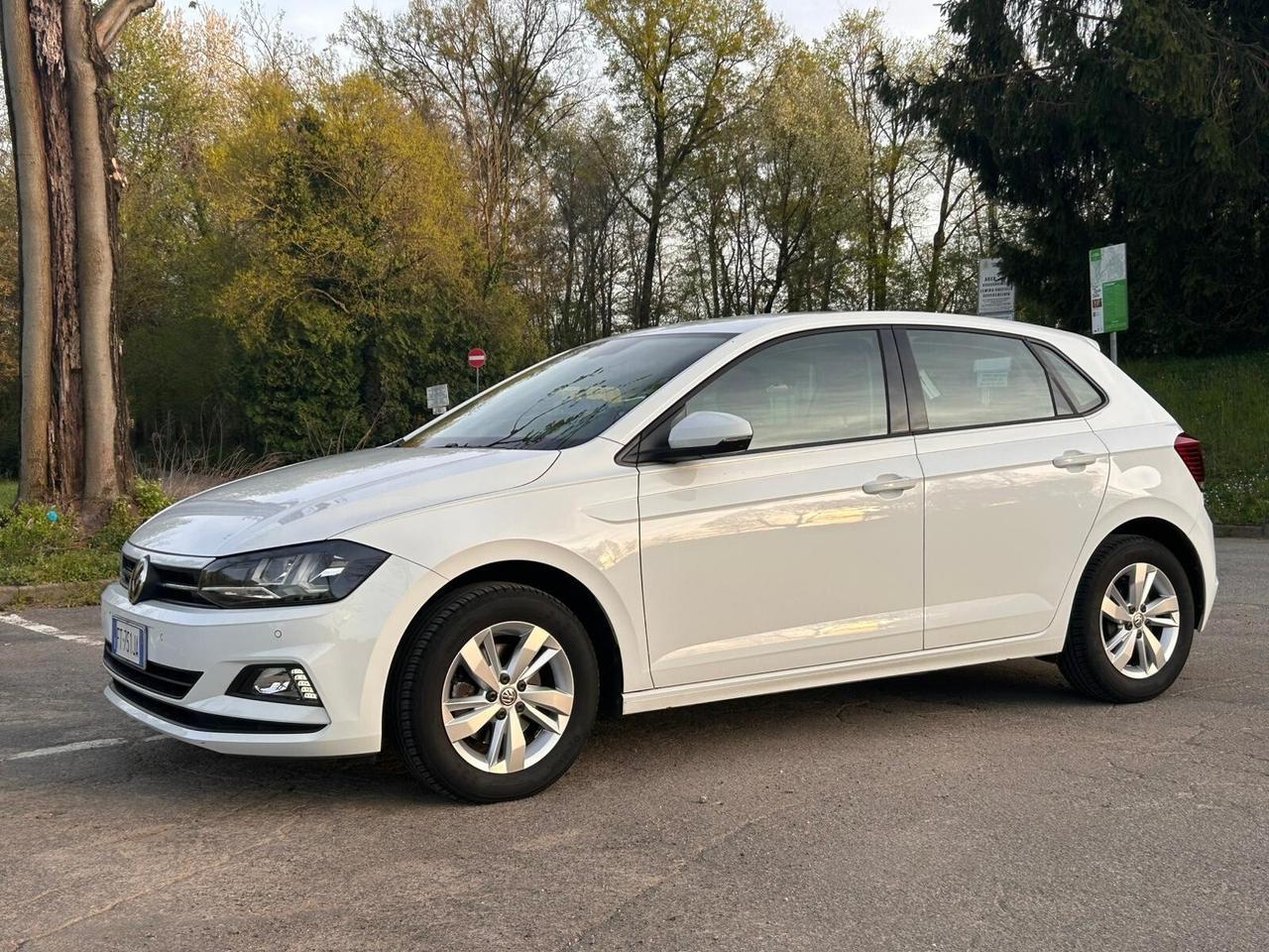 Volkswagen Polo 1.6 TDI 95 CV Highline BlueMotion – Navi – Clima Auto – Euro6 – OK Neopatentati