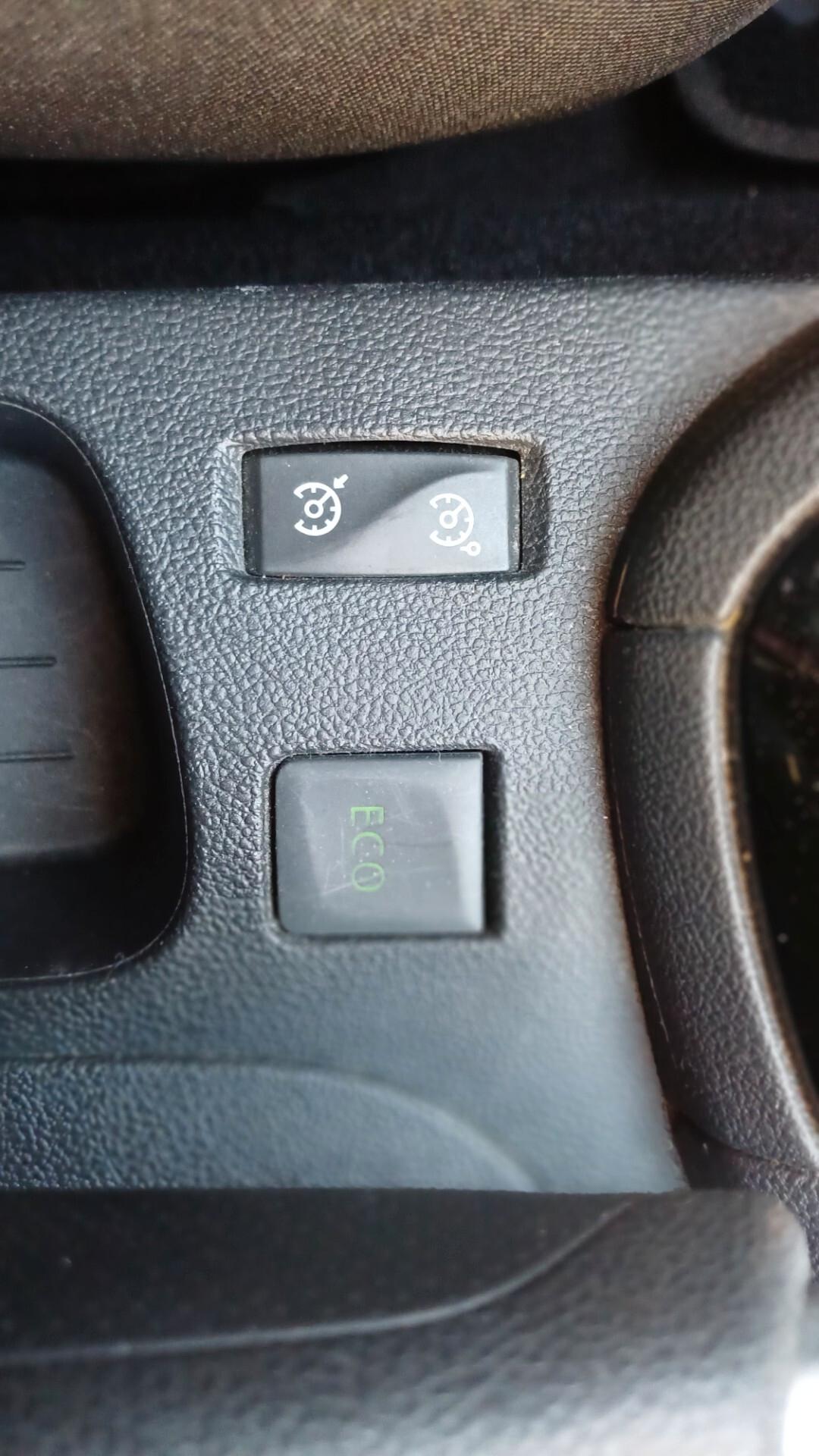 Renault Clio dCi 90CV Start&Stop 5 porte Energy Automatica neopatentati