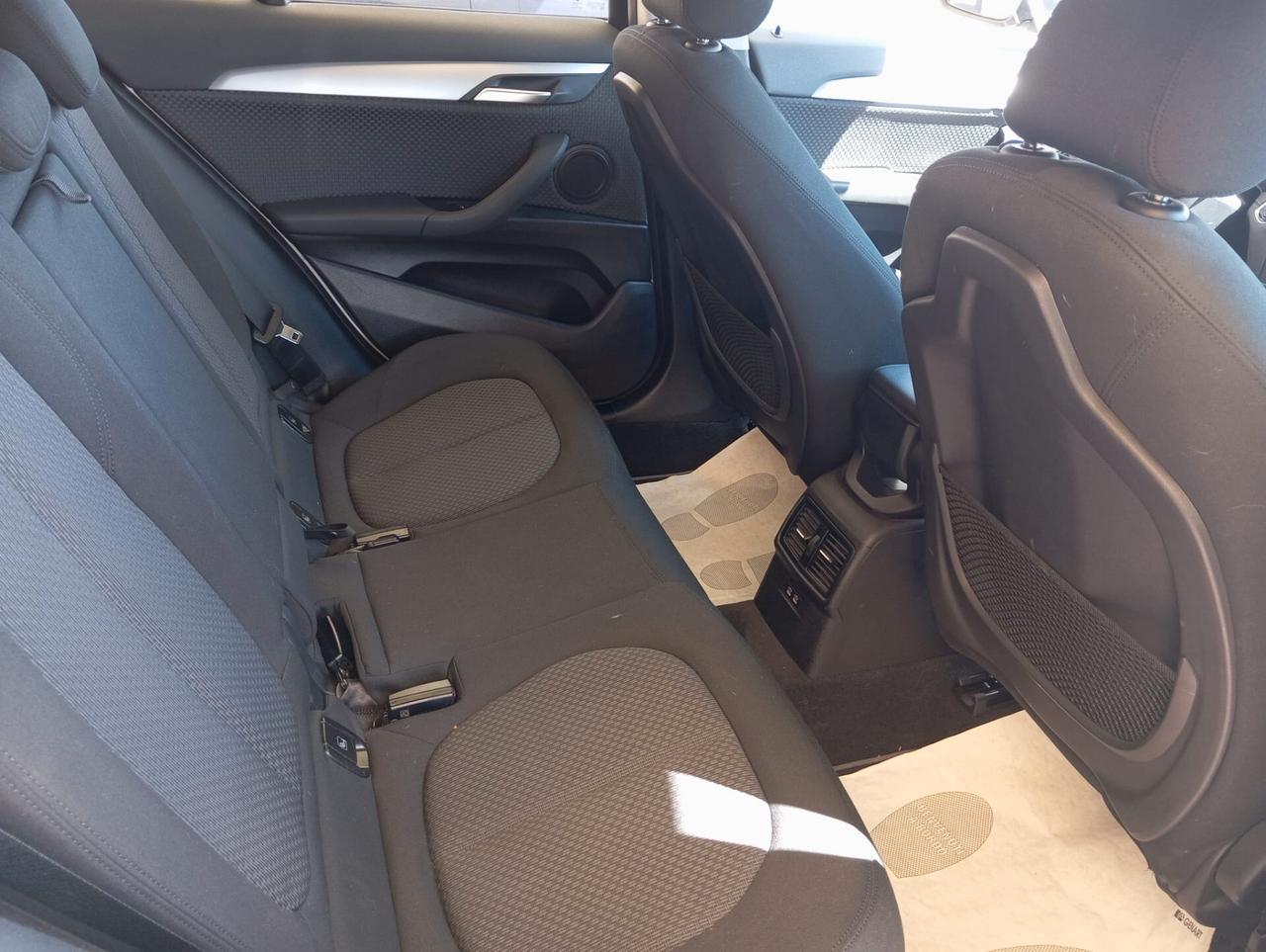 Bmw X2 sDrive18d Business-X