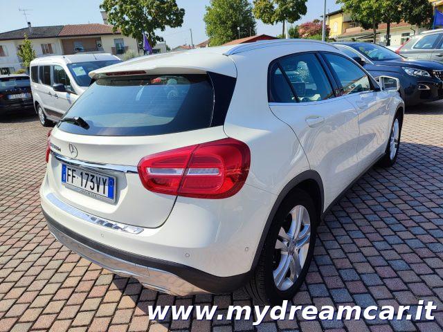 MERCEDES-BENZ GLA 180 d Automatic Business