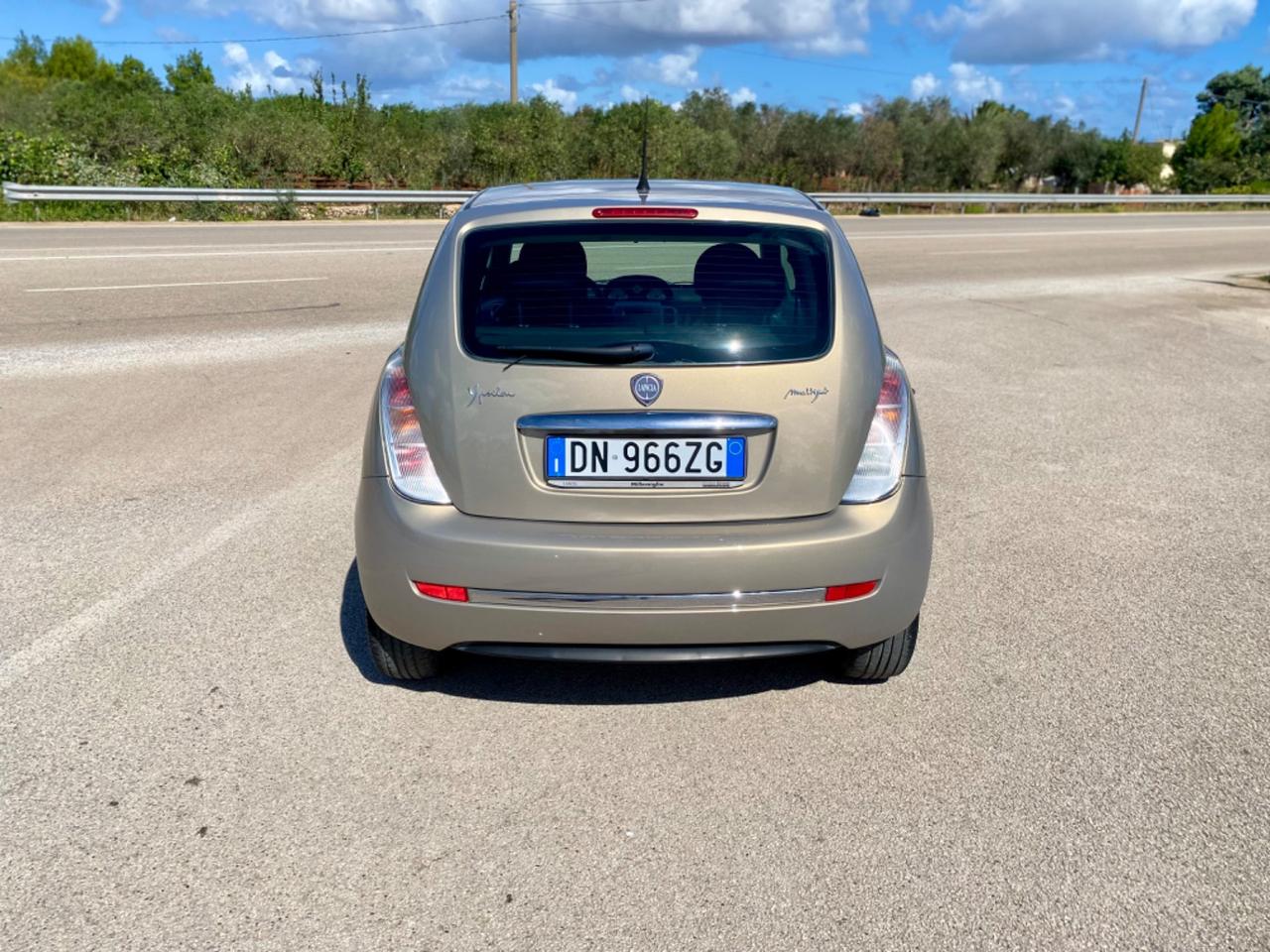 Lancia Ypsilon 1.3 MJT 75 CV