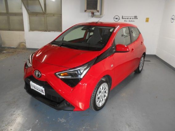 TOYOTA Aygo Connect 1.0 VVT-i 72CV 5 porte X-Cool