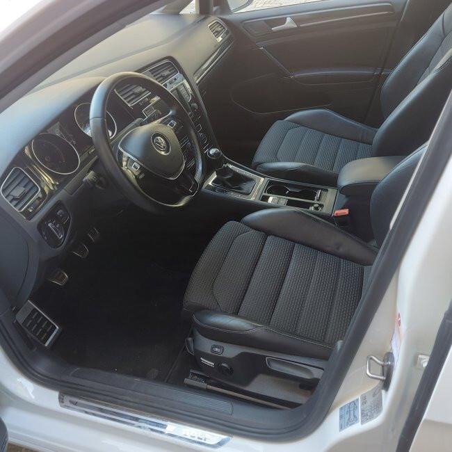 Volkswagen Golf 1.6TDI 110CV R-LINE