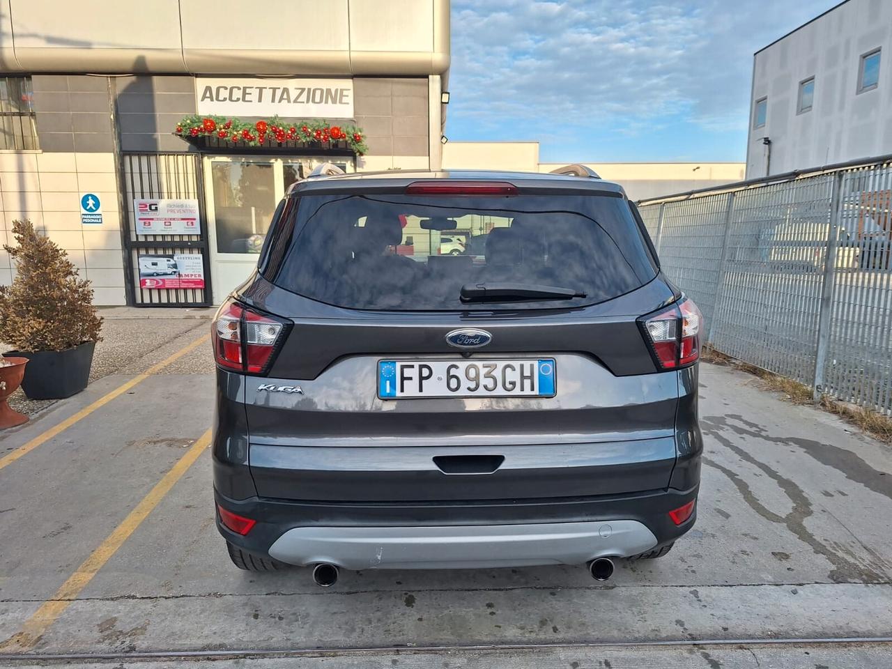 Ford Kuga 1.5 TDCI 120 CV S&S 2WD ST-Line Business