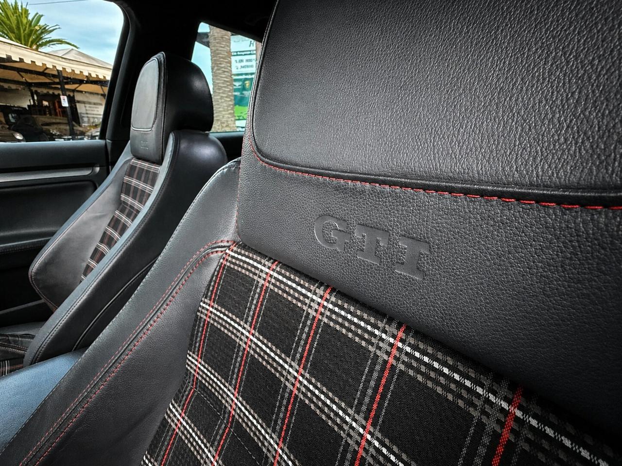 Volkswagen Golf GTI 2.0 16V TFSI 3p. Edition 30
