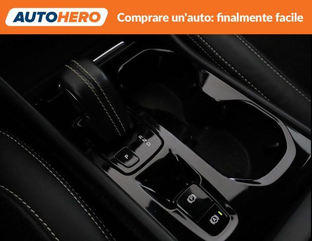 VOLVO XC40 T3 Geartronic R-design