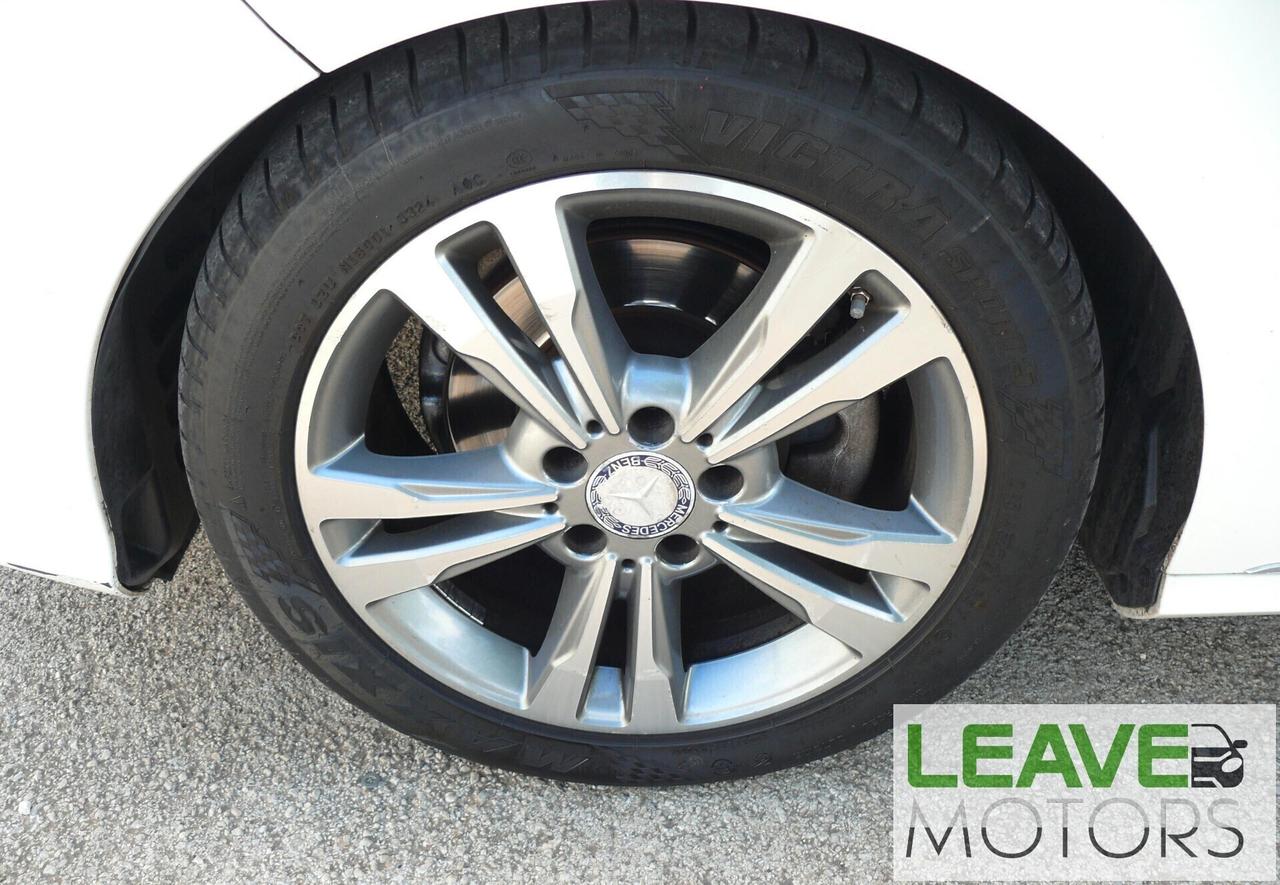 Mercedes-benz E 220 S.W. Premium (M1530)
