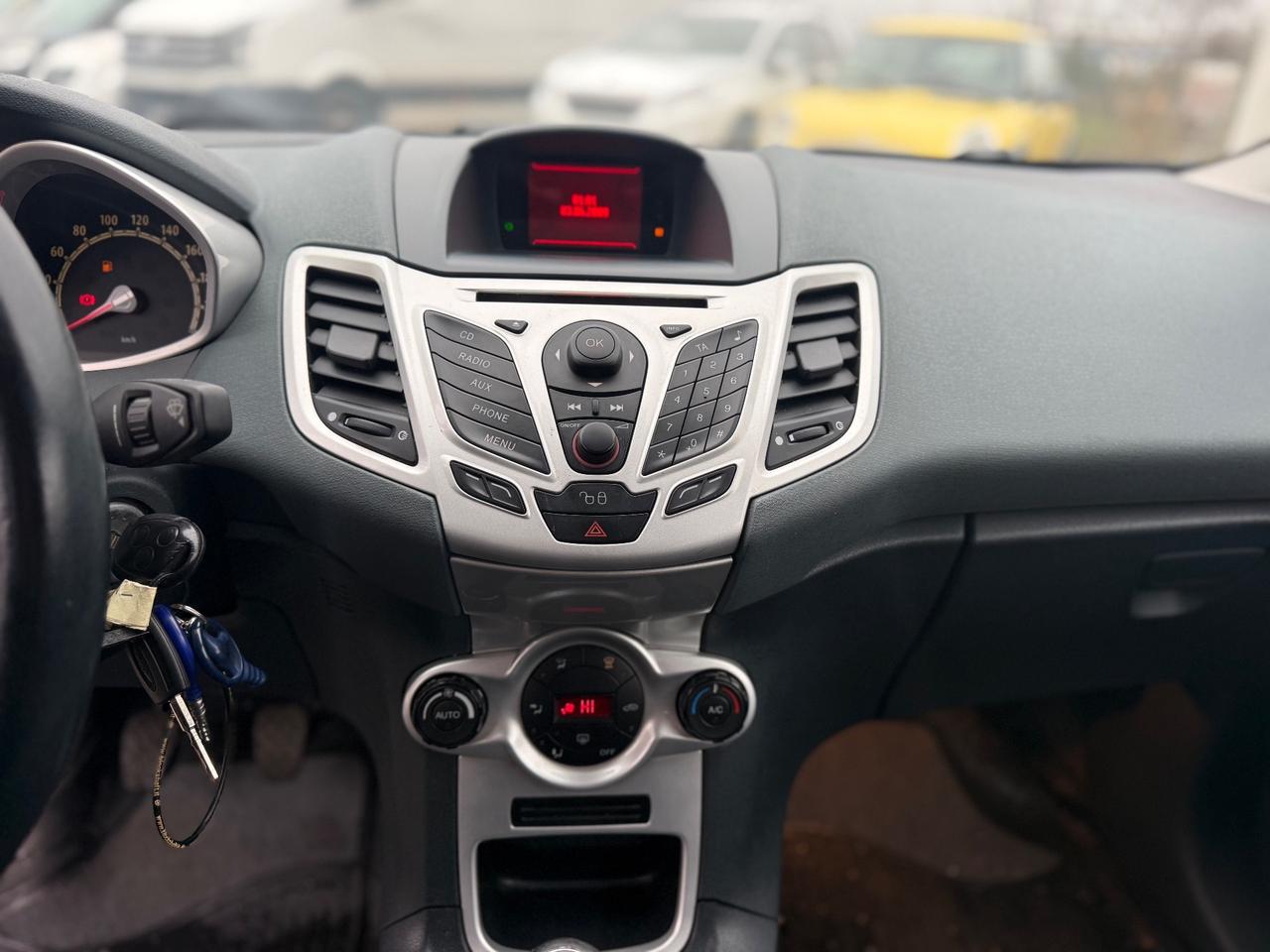 Ford Fiesta 1.4 TDCi 68CV 5 porte Titanium